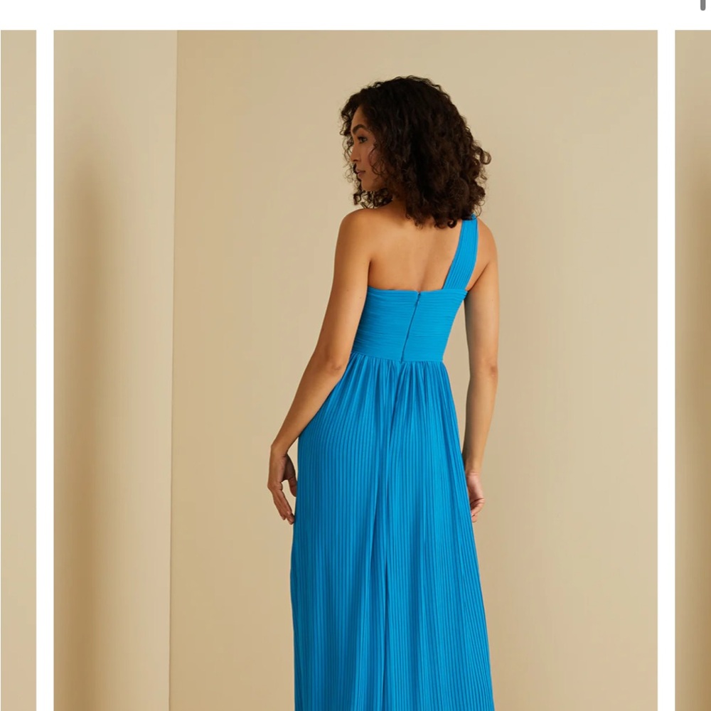 Elegant Blue One-Shoulder Dress